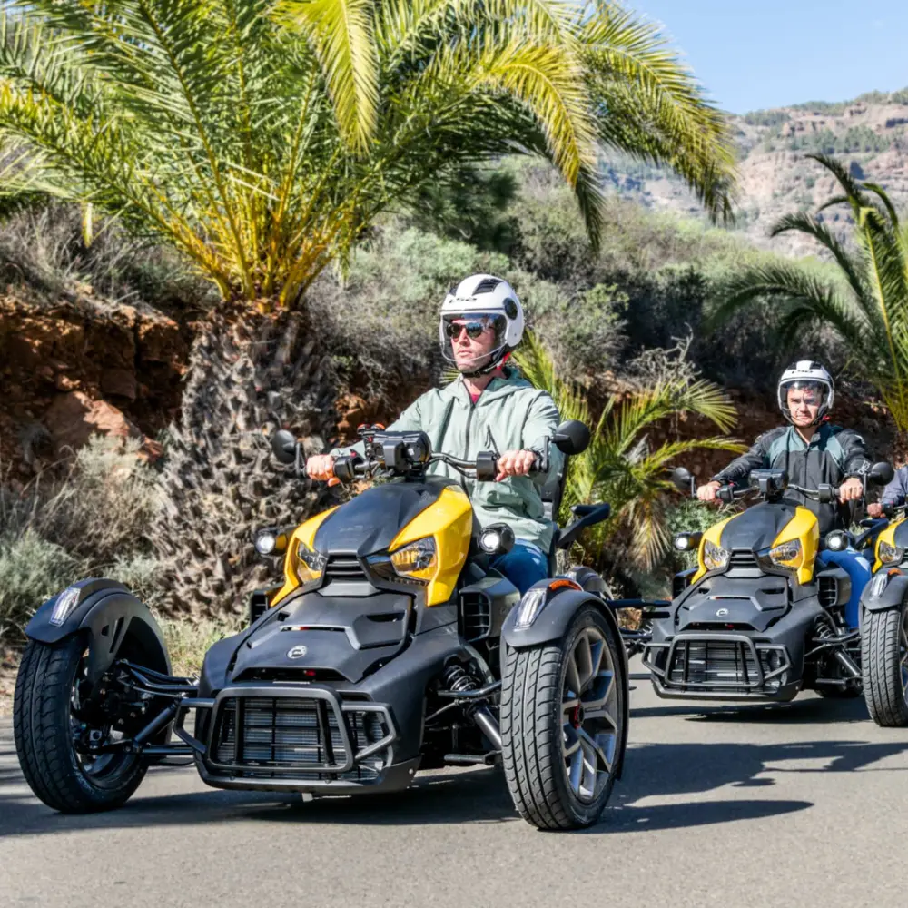 Discover the mountains | Tourist Discovery | Can-am tour driving