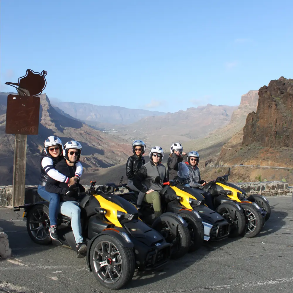 Discover the mountains | Tourist Discovery | Can-am tour enjoying at the mountains