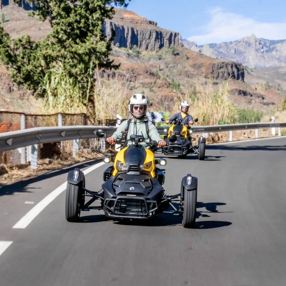 Discover the mountains | Tourist Discovery | Can-am rykers two people