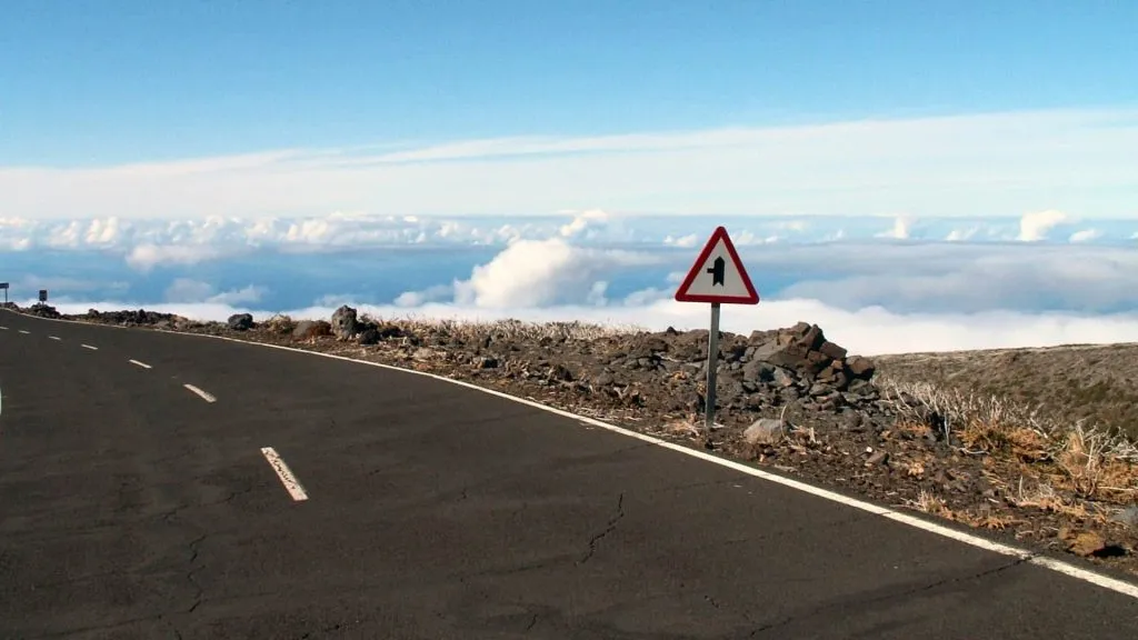 empty mountain road in central gran canaria